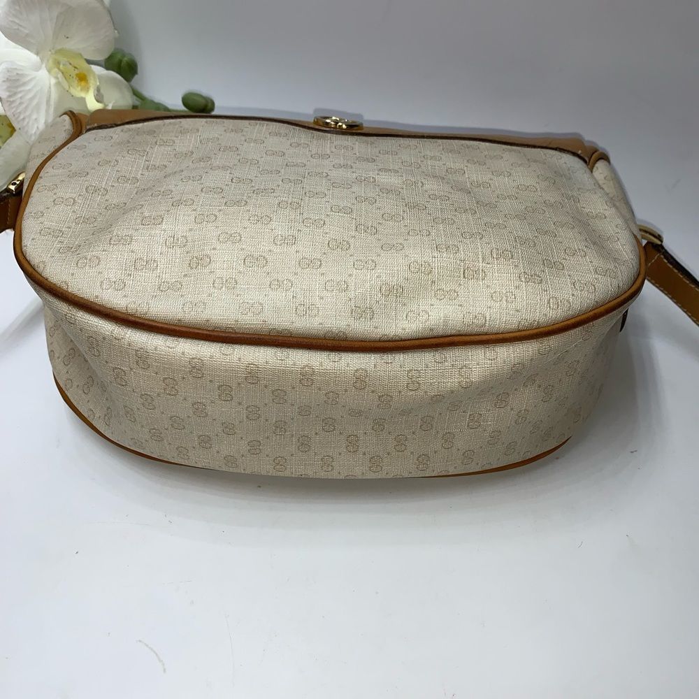 Gucci Tan and Cream Crossbody Bag - Picture 6 of 12